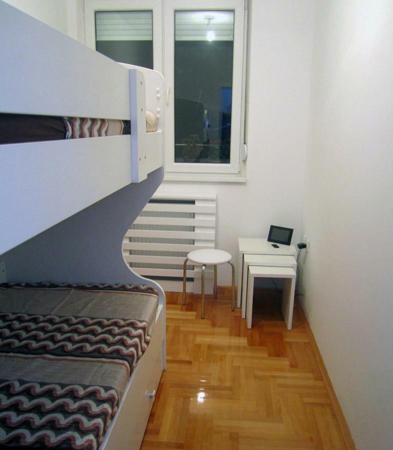 65 Square Meters Designer Apartment In Heart Of City - River View ! Park For Free Ni Exterior foto